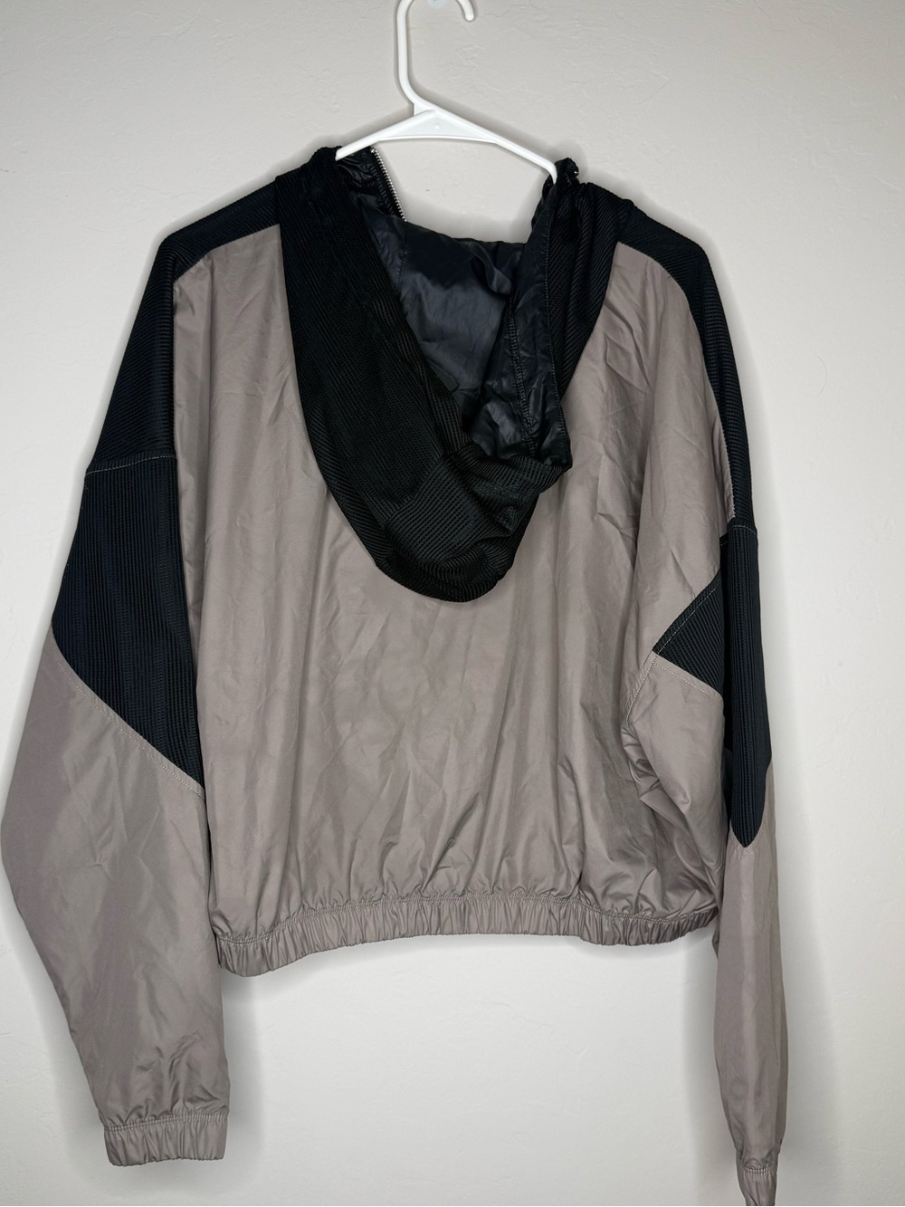 Nike women’s oversized mesh half zip hooded jacket in black size large - Picture 6 of 6